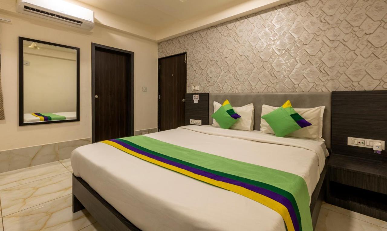 Treebo Oscar Hotel Rajkot Ngoại thất bức ảnh