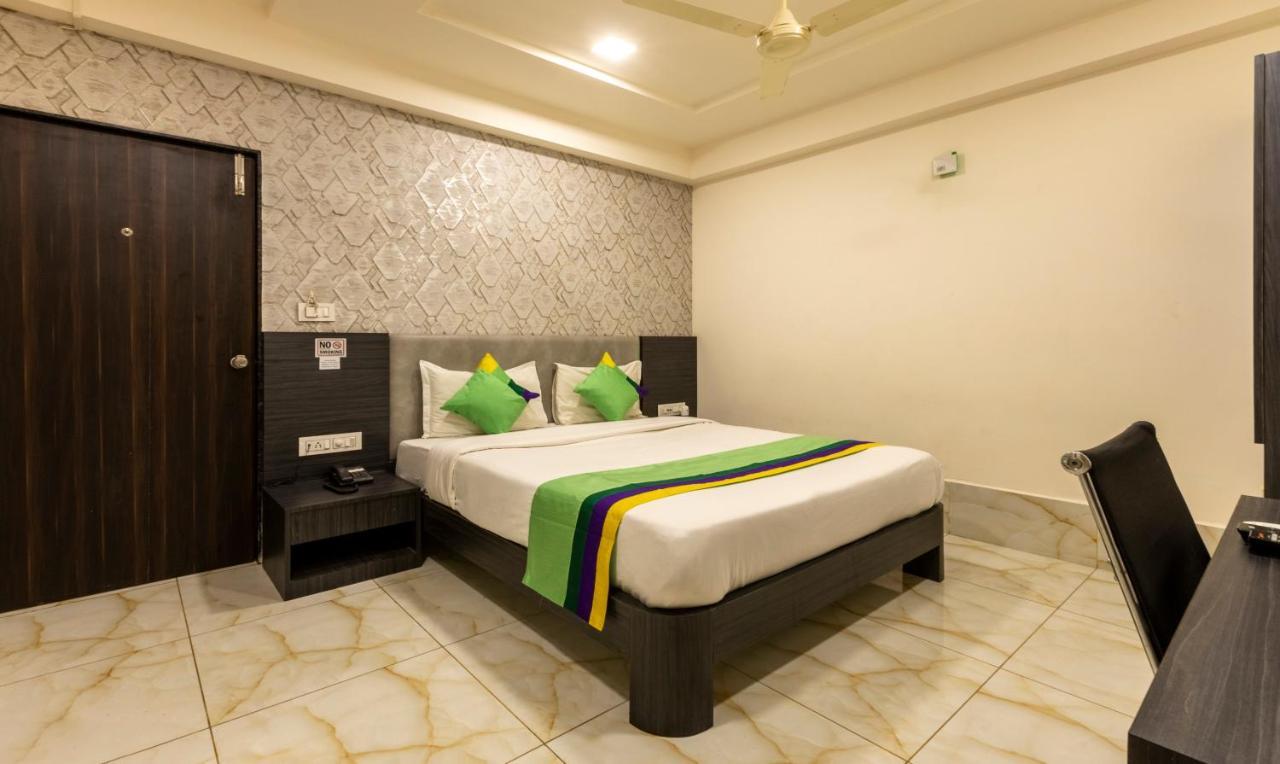 Treebo Oscar Hotel Rajkot Ngoại thất bức ảnh
