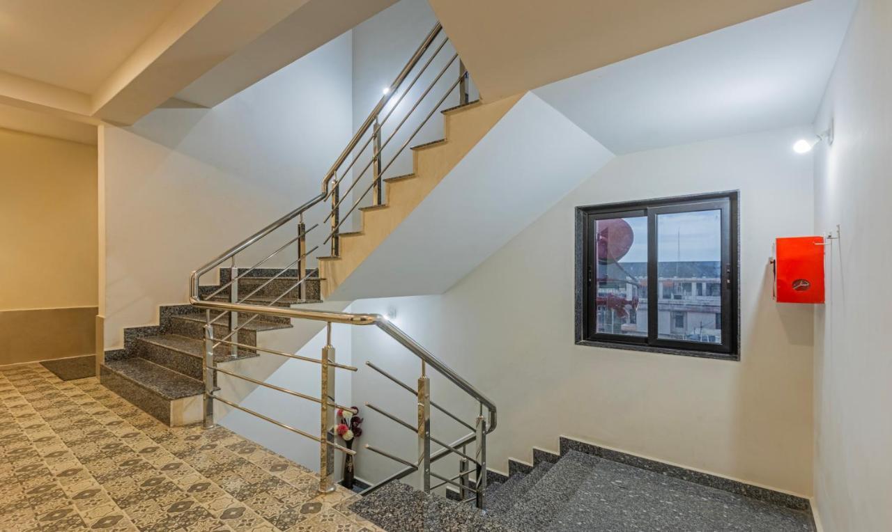 Treebo Oscar Hotel Rajkot Ngoại thất bức ảnh